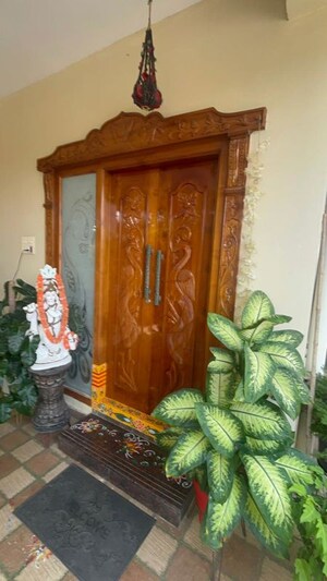 Living Room in 6 BHK Villa at Tadepalli – for Sale