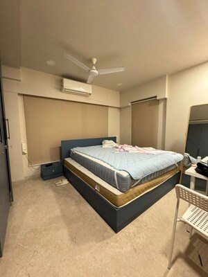 Bedroom in 3 BHK Apartment at Bandra West – for Rent