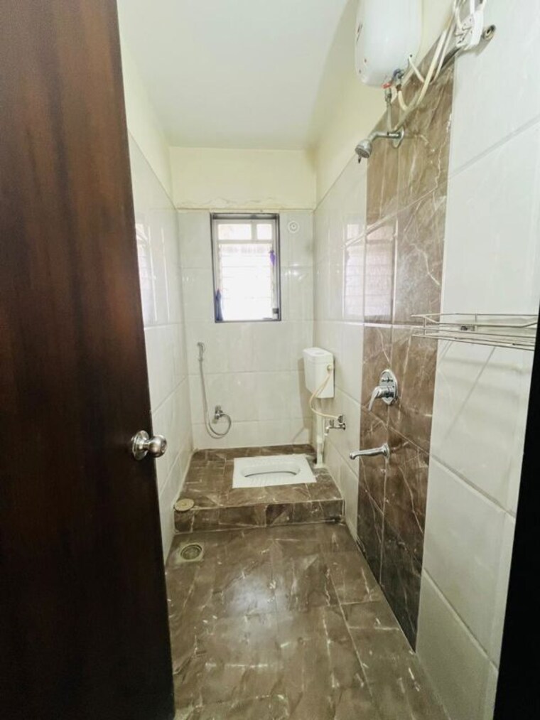 Bathroom, viman nagar 2 Bedroom 1200 Sq.Ft. Builder Floor In Viman Nagar Pune 10212429