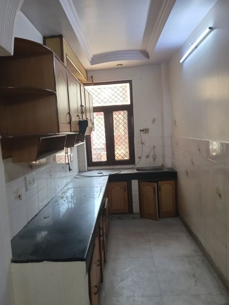 Kitchen, rajendra nagar sector 5 3 Bedroom 200 Sq.Yd. Builder Floor In Rajendra Nagar Sector 5 Ghaziabad 10212471