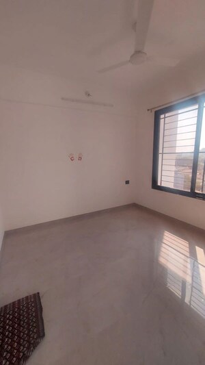 Room in 2 BHK Apartment at Unique Youtopia, Kharadi – for Rent