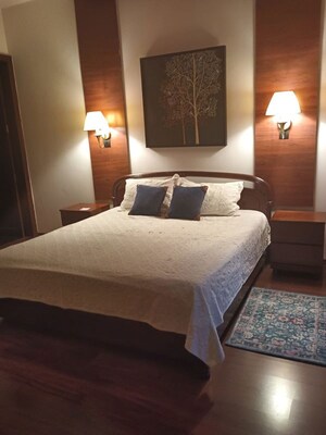 Bedroom in 3 BHK Builder Floor at Defence Colony – for Rent