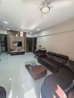 2 BHK Apartment For Rent in Vile Parle East