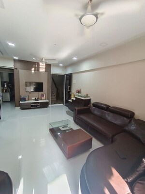 2 BHK Apartment For Rent in Vile Parle East