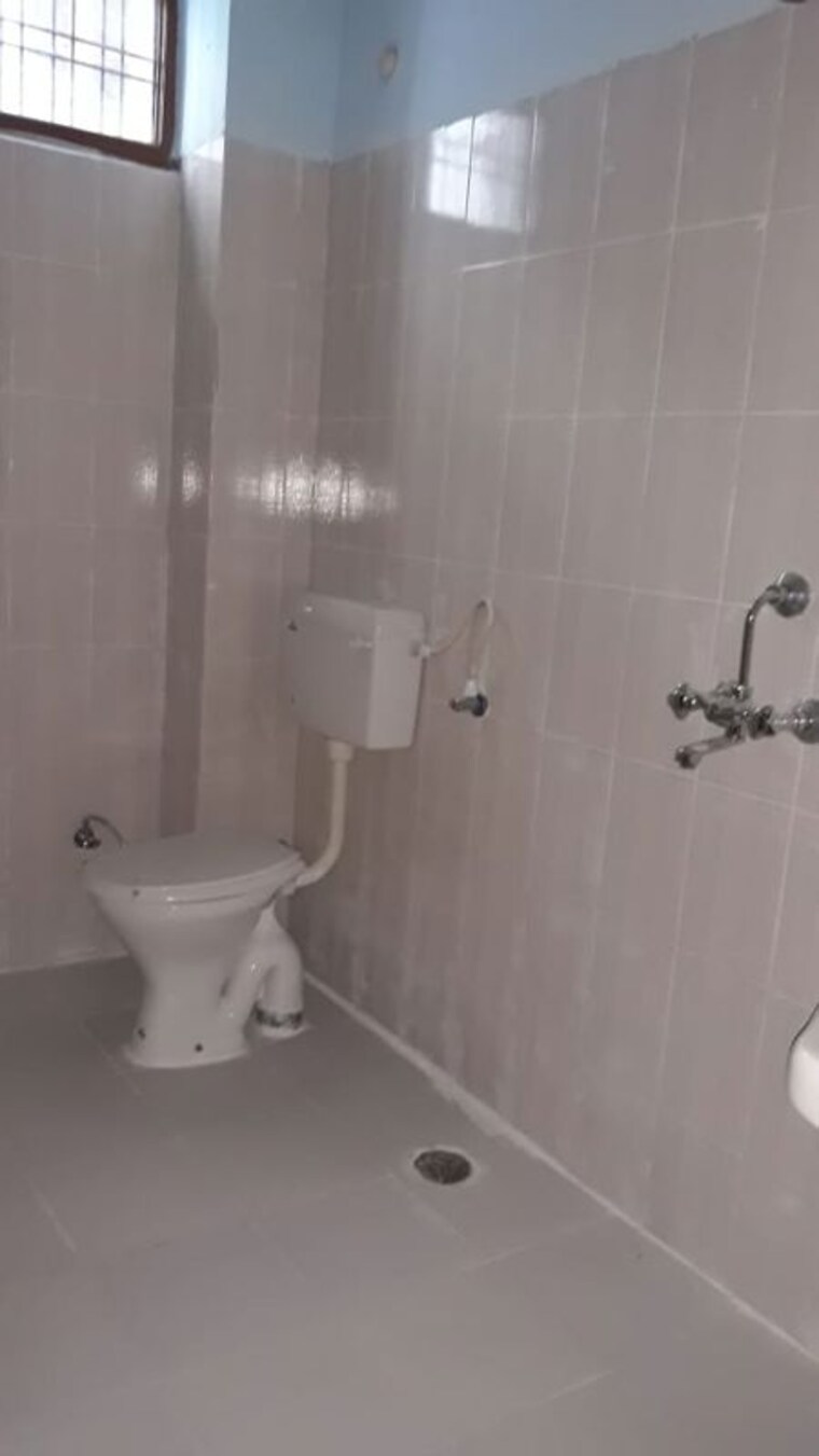 Bathroom, sai-apartment 3 Bedroom 1000 Sq.Ft. Apartment In Indira Nagar Lucknow 10212492