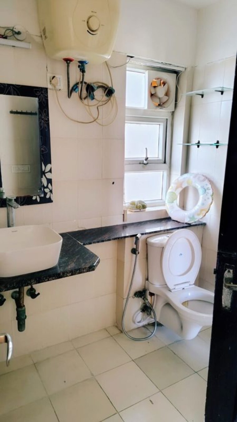 Bathroom, bptp-the-resort 3 Bedroom 2052 Sq.Ft. Apartment In Sector 75 Faridabad 10212490