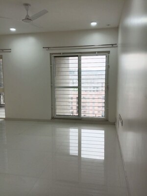 Room in 3 BHK Apartment at Ganga Legend, Bavdhan – for Rent