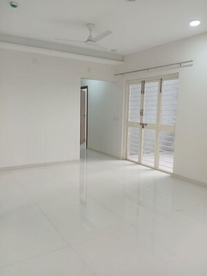 Room in 3 BHK Apartment at Ganga Legend, Bavdhan – for Rent