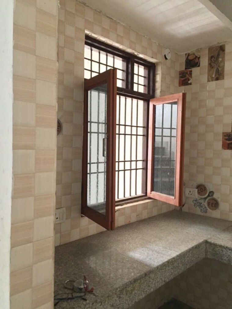 Room, subhash nagar 3 Bedroom 80 Sq.Yd. Independent House In Subhash Nagar Gurgaon 10212502