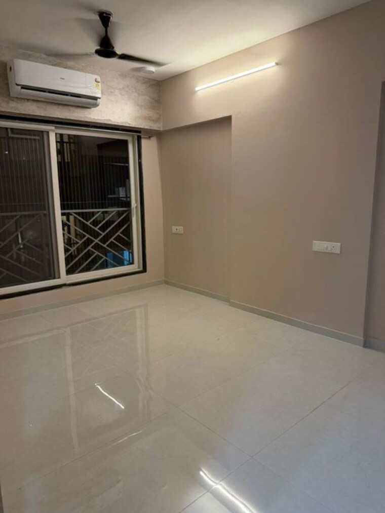 Room, khar west 2 Bedroom 700 Sq.Ft. Apartment In Khar West Mumbai 10212512