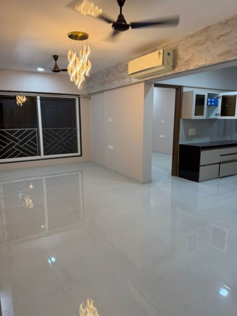 Room, khar west 2 Bedroom 700 Sq.Ft. Apartment In Khar West Mumbai 10212512