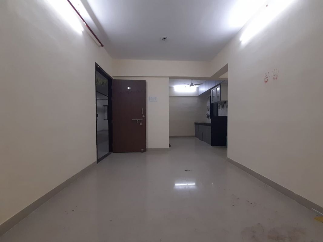 2 BHK Apartment For Rent in Goregaon East