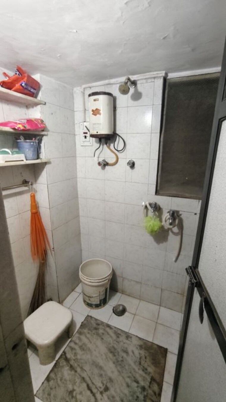 Bathroom, gokul-garden-chs 1 Bedroom 600 Sq.Ft. Apartment In Kandivali East Mumbai 10212518