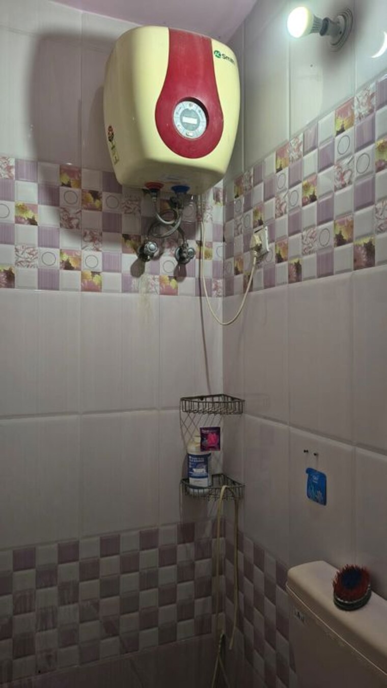 Bathroom, chinhat 2.5 Bedroom 1600 Sq.Ft. Independent House In Chinhat Lucknow 10212560