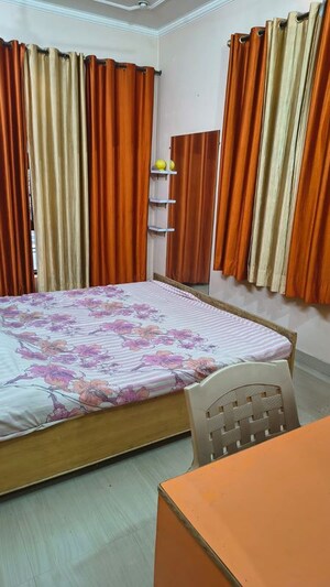 Bedroom in 2.5 BHK Independent House at Chinhat – for Rent