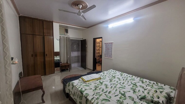 Bedroom, vasant kunj 3 Bedroom 1500 Sq.Ft. Apartment In Vasant Kunj Delhi 10212577