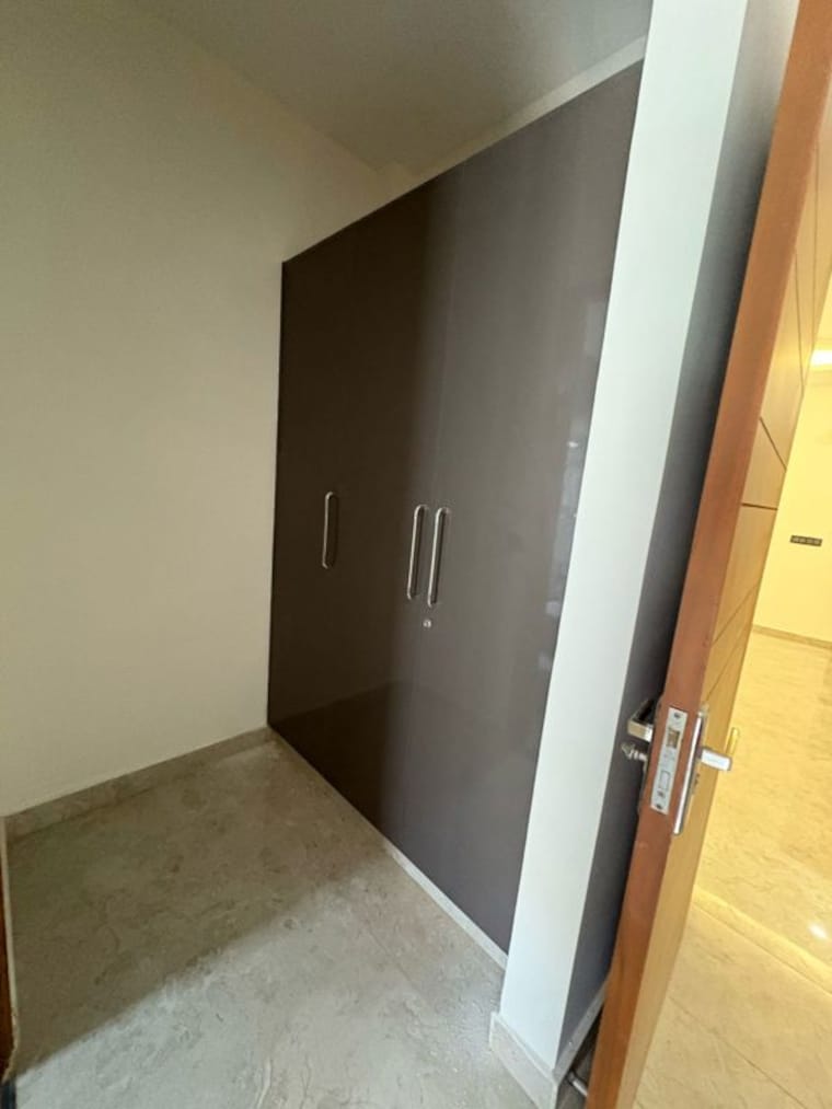 Room, ansal-plaza-sector-23 3 Bedroom 1850 Sq.Ft. Builder Floor In Sector 23 Gurgaon 10212581