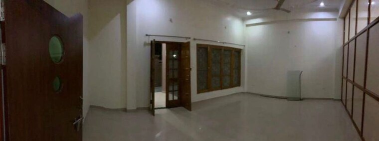 Room, gomti nagar 3.5 Bedroom 3500 Sq.Ft. Villa In Gomti Nagar Lucknow 10212582