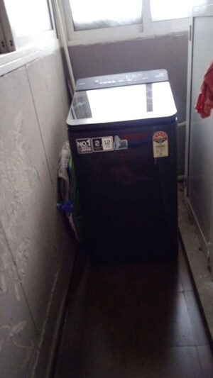 Furnished Amenities in 3 BHK Apartment at Raunak Park View, Ghodbunder Road – for Rent