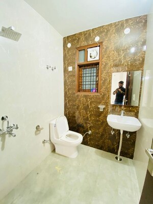 Living Room in 2 BHK Builder Floor at Ansal Plaza Sector-23, Sector 23 – for Rent