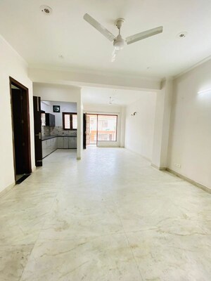 Room in 2 BHK Builder Floor at Ansal Plaza Sector-23, Sector 23 – for Rent