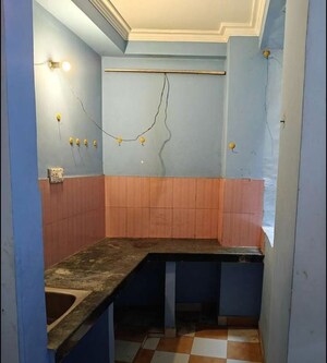 Kitchen in 2 BHK Independent House at Husainganj – for Rent