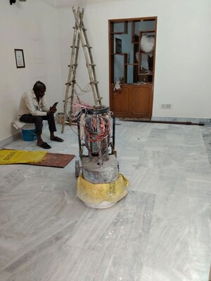 Gym in 3.5 BHK Apartment at Vasant Kunj – for Rent