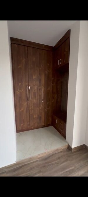 Furnished Amenities in 3 BHK Apartment at Palam Vihar Residents Association, Palam Vihar – for Rent
