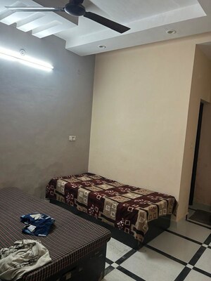 Bedroom in 2 BHK Builder Floor at Karanpur – for Rent