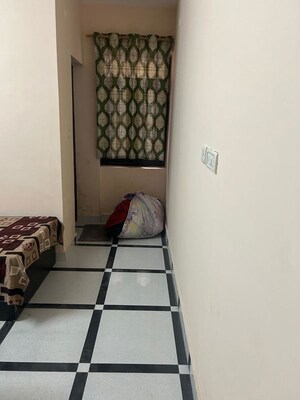 2 BHK Builder Floor For Rent in Karanpur