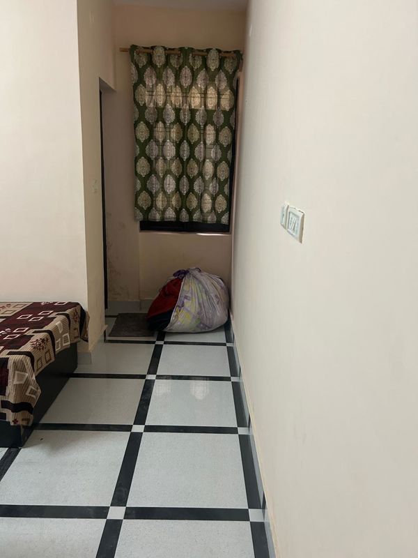 2 BHK Builder Floor For Rent in Karanpur
