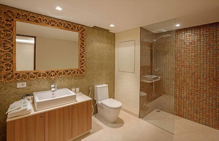 Bathroom, panchshil-one-north 4 Bedroom 4360 Sq.Ft. Apartment In Magarpatta City Pune 10212618