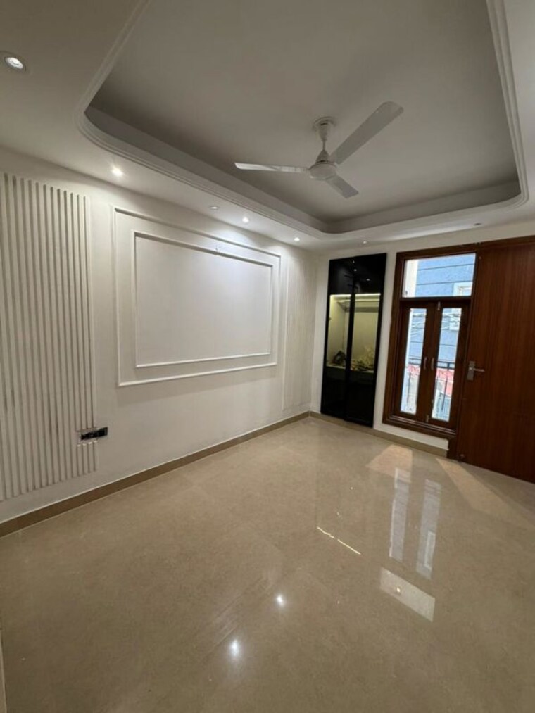 Room, chattarpur 3 Bedroom 6000 Sq.Ft. Apartment In Chattarpur Delhi 10212623