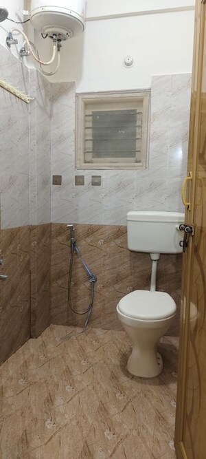 Bathroom in 2 BHK Builder Floor at Jeevan Bima Nagar – for Rent
