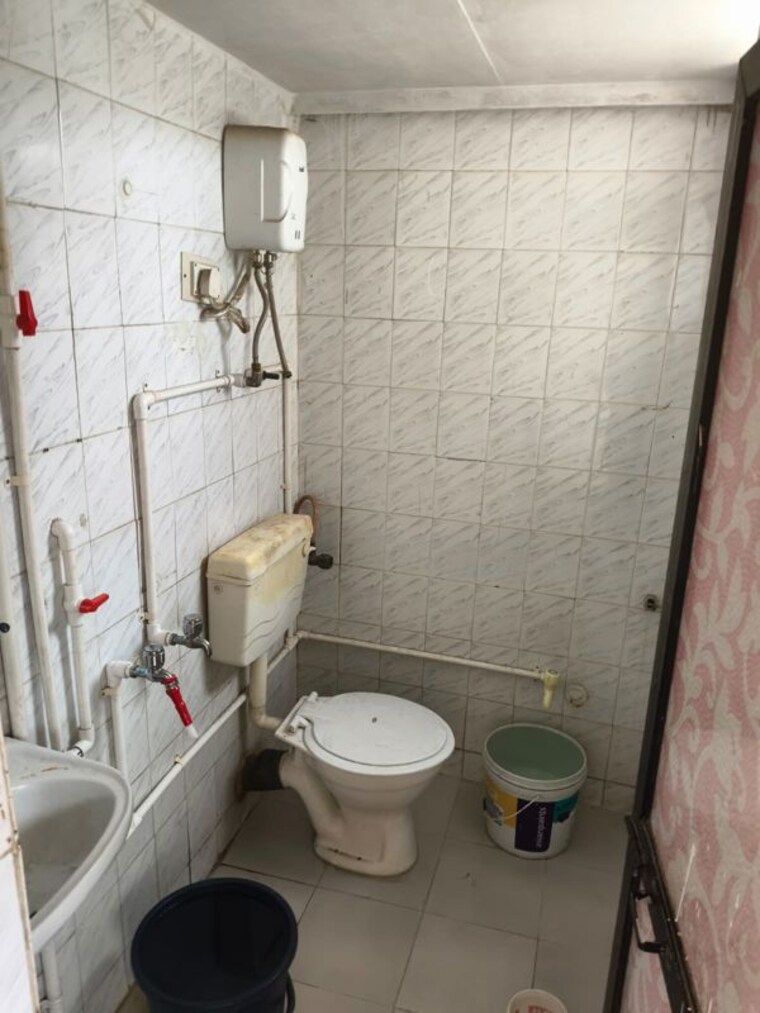 Bathroom, golden-city-complex 2 Bedroom 577 Sq.Ft. Apartment In Mira Road Thane 10212642