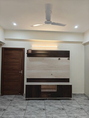 Furnished Amenities in 4 BHK Apartment at Kulhan – for Rent