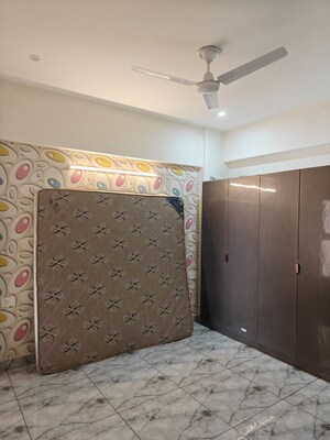 Bedroom in 4 BHK Apartment at Kulhan – for Rent