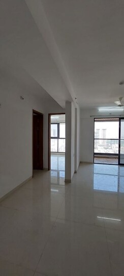 3 BHK + Extra Room Apartment For Rent in Majestique Signature Towers