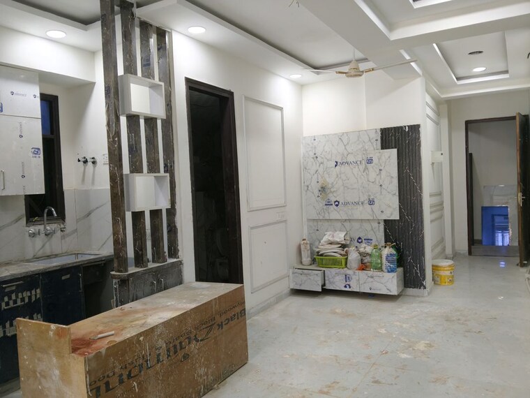 Room, sector 73 2 Bedroom 950 Sq.Ft. Builder Floor In Sector 73 Noida 10212652