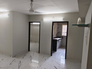 Room in 2 BHK Apartment at Vile Parle West – for Sale