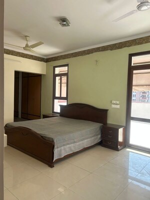 Bedroom in 4 BHK Apartment at Orchid Gardens, Sector 54 – for Rent