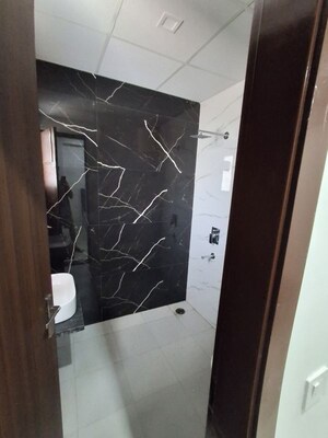 Bathroom in 2 BHK Builder Floor at RWA Residential Society, Sector 40 – for Rent