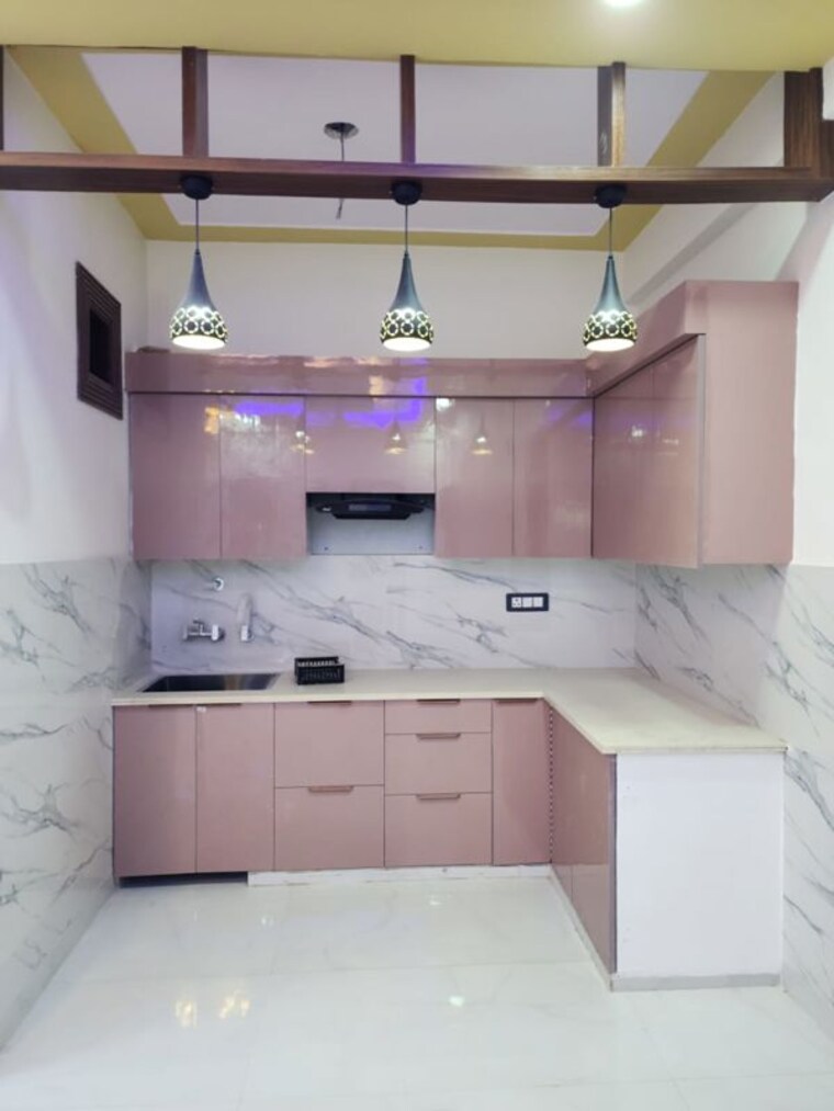 Kitchen, sector 73 4 Bedroom 1650 Sq.Ft. Builder Floor In Sector 73 Noida 10212696