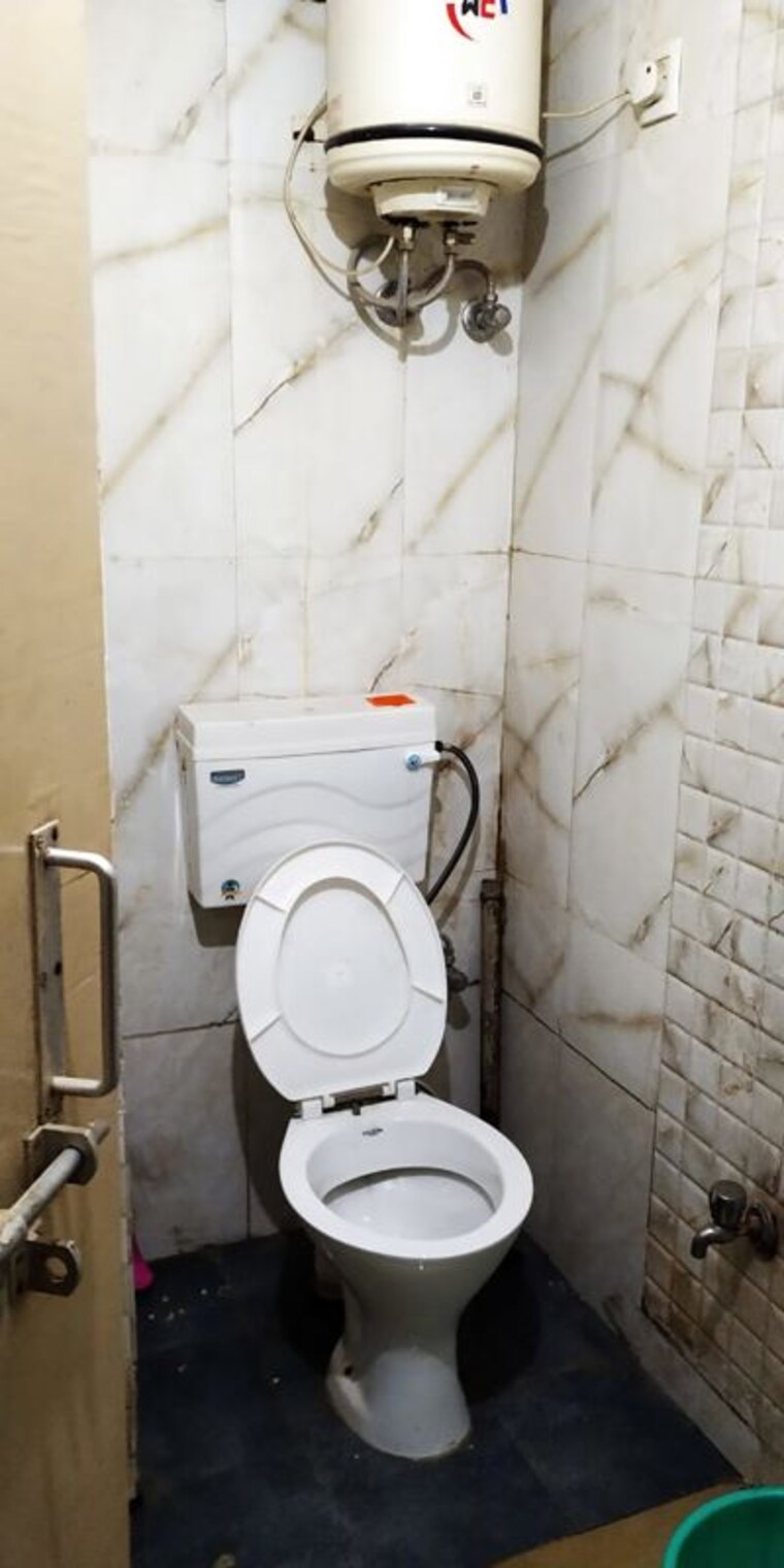 Bathroom, ansal-sushant-estate 1 RK 300 Sq.Ft. Apartment In Sector 52 Gurgaon 10212699