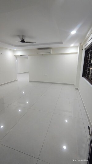 Furnished Amenities in 3.5 BHK Apartment at MTI The Fountain Head, Gachibowli – for Rent