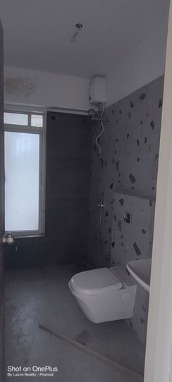 4 BHK + Pooja Room,Servant Room,Study Room,Extra Room Apartment For Rent in Lokhandwala Harmony