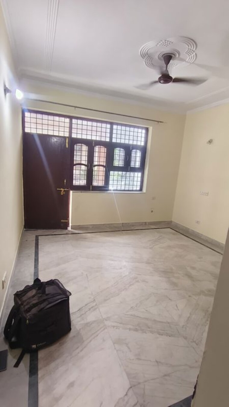 Room, sector 23a 2 Bedroom 1500 Sq.Ft. Builder Floor In Sector 23a Gurgaon 10212755