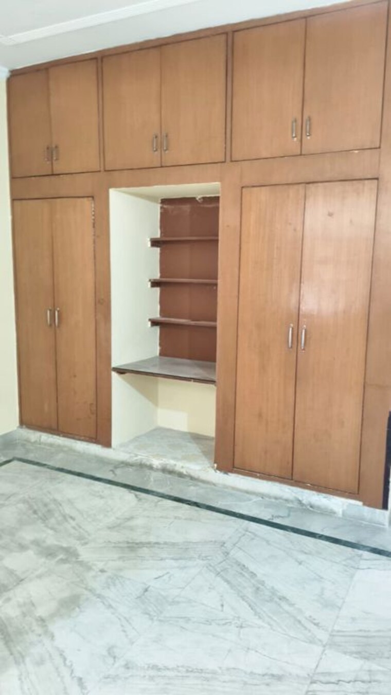 Room, sector 23a 2 Bedroom 1500 Sq.Ft. Builder Floor In Sector 23a Gurgaon 10212755