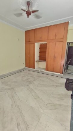 2 BHK Builder Floor For Rent in Sector 23A