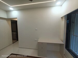 Furnished Amenities in 2.5 BHK Apartment at Manishdeep CHS, Andheri West – for Rent